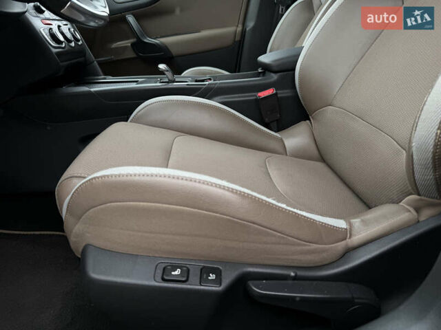 Білий Сітроен ДС4, об'ємом двигуна 1.6 л та пробігом 198 тис. км за 9150 $, фото 42 на Automoto.ua