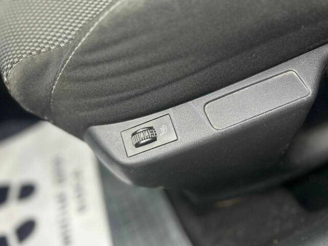 Белый Ситроен ДС4, объемом двигателя 0 л и пробегом 220 тыс. км за 7200 $, фото 7 на Automoto.ua