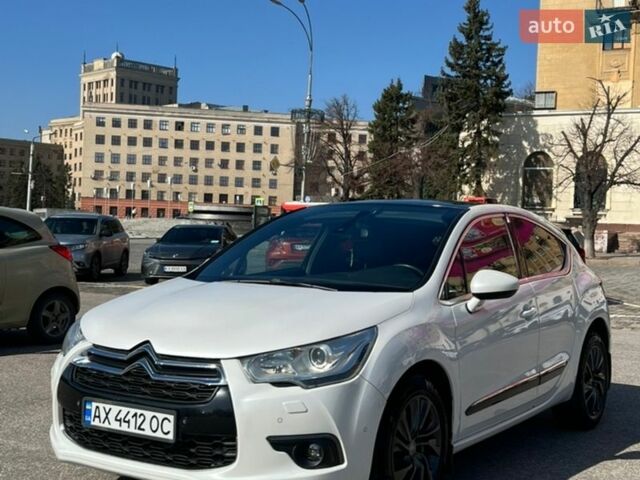 Білий Сітроен ДС4, об'ємом двигуна 1.6 л та пробігом 236 тис. км за 8499 $, фото 7 на Automoto.ua