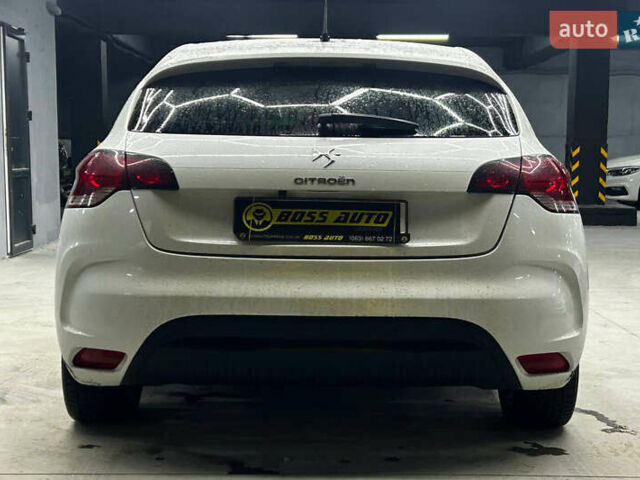 Білий Сітроен ДС4, об'ємом двигуна 1.6 л та пробігом 220 тис. км за 7200 $, фото 4 на Automoto.ua