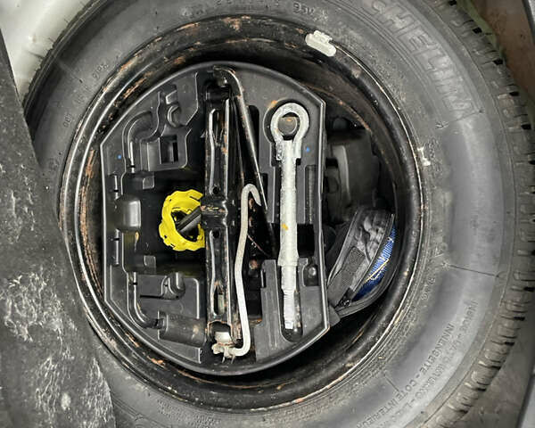 Белый Ситроен ДС4, объемом двигателя 1.6 л и пробегом 96 тыс. км за 8300 $, фото 24 на Automoto.ua