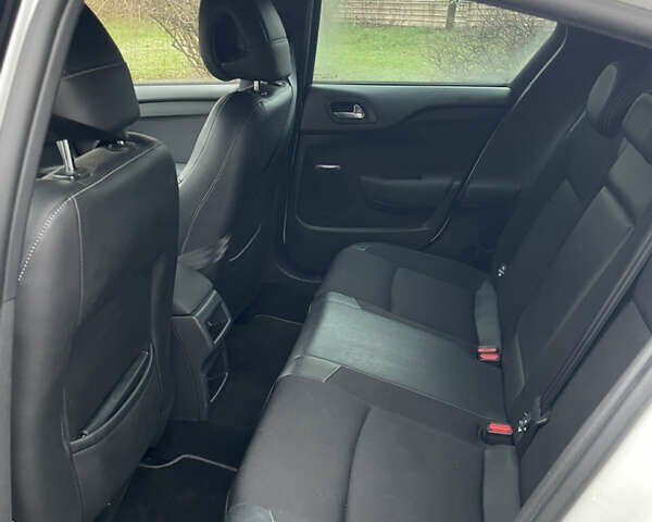 Белый Ситроен ДС4, объемом двигателя 1.6 л и пробегом 96 тыс. км за 8300 $, фото 10 на Automoto.ua