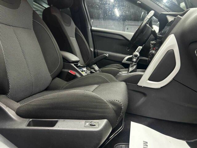 Белый Ситроен ДС4, объемом двигателя 0 л и пробегом 220 тыс. км за 7200 $, фото 14 на Automoto.ua