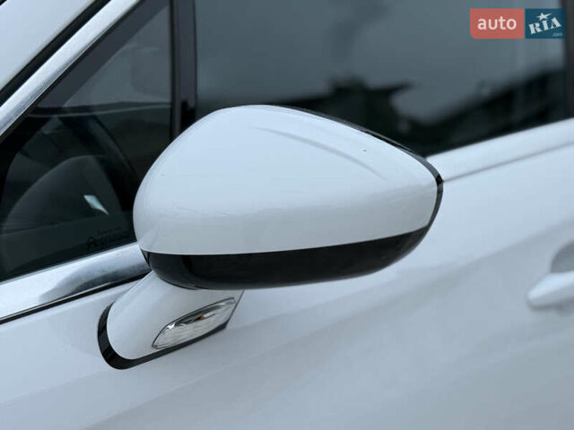 Білий Сітроен ДС4, об'ємом двигуна 1.6 л та пробігом 198 тис. км за 9150 $, фото 37 на Automoto.ua