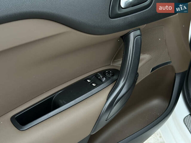 Білий Сітроен ДС4, об'ємом двигуна 1.6 л та пробігом 198 тис. км за 9150 $, фото 68 на Automoto.ua