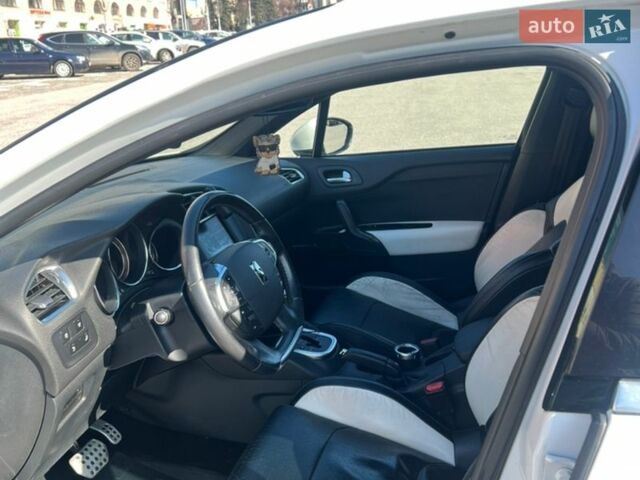 Білий Сітроен ДС4, об'ємом двигуна 1.6 л та пробігом 236 тис. км за 8499 $, фото 21 на Automoto.ua