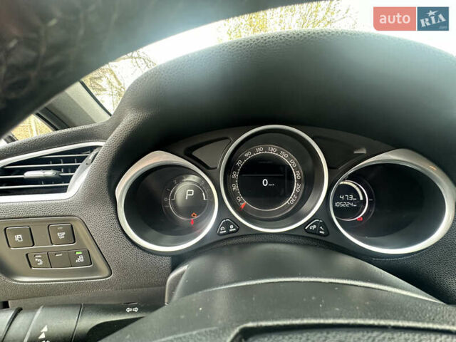 Білий Сітроен ДС4, об'ємом двигуна 1.6 л та пробігом 105 тис. км за 10500 $, фото 9 на Automoto.ua