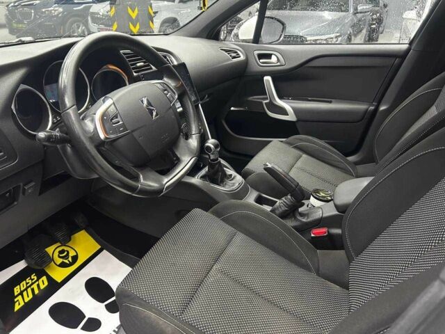 Белый Ситроен ДС4, объемом двигателя 0 л и пробегом 220 тыс. км за 7200 $, фото 9 на Automoto.ua