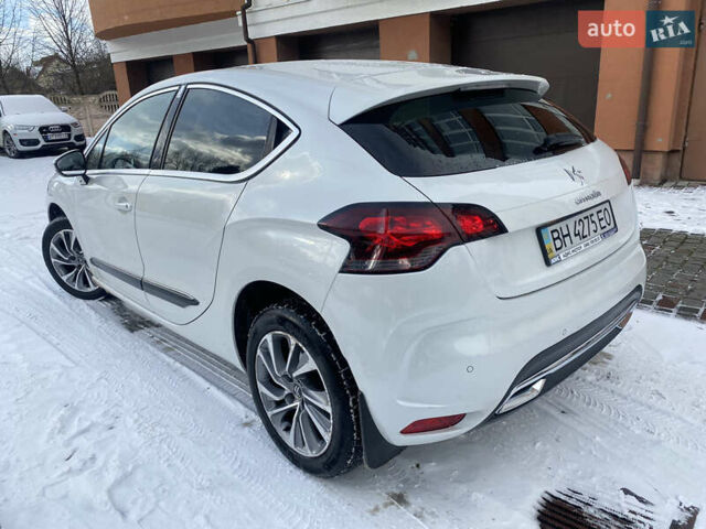 Білий Сітроен ДС4, об'ємом двигуна 2 л та пробігом 119 тис. км за 9800 $, фото 9 на Automoto.ua