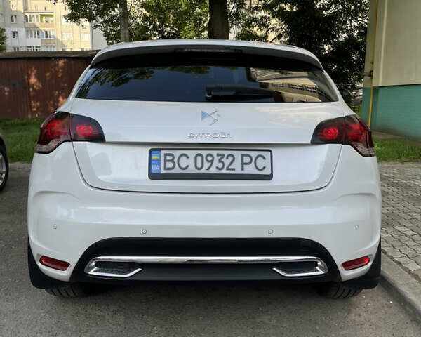 Белый Ситроен ДС4, объемом двигателя 2 л и пробегом 228 тыс. км за 11900 $, фото 11 на Automoto.ua