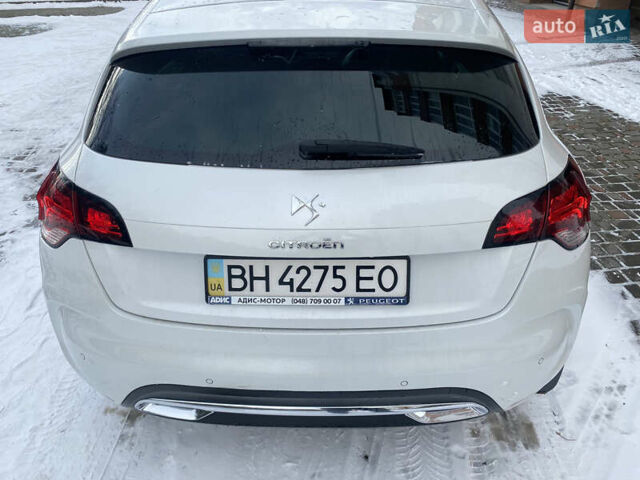 Білий Сітроен ДС4, об'ємом двигуна 2 л та пробігом 119 тис. км за 9800 $, фото 13 на Automoto.ua