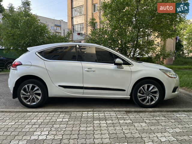 Белый Ситроен ДС4, объемом двигателя 2 л и пробегом 228 тыс. км за 11900 $, фото 2 на Automoto.ua