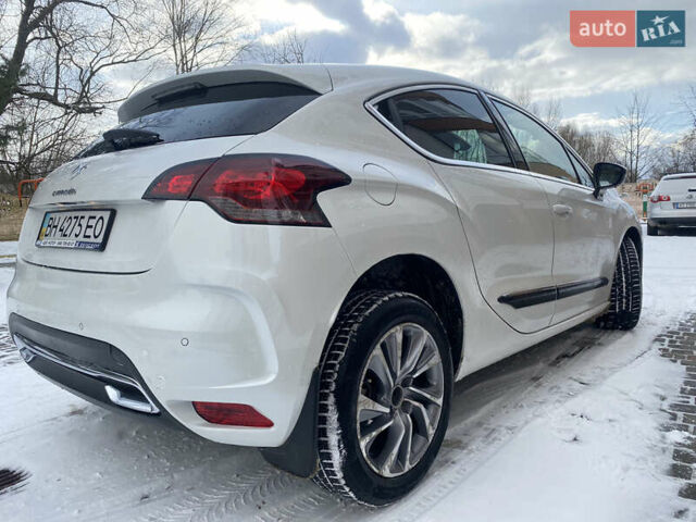 Білий Сітроен ДС4, об'ємом двигуна 2 л та пробігом 119 тис. км за 9800 $, фото 15 на Automoto.ua