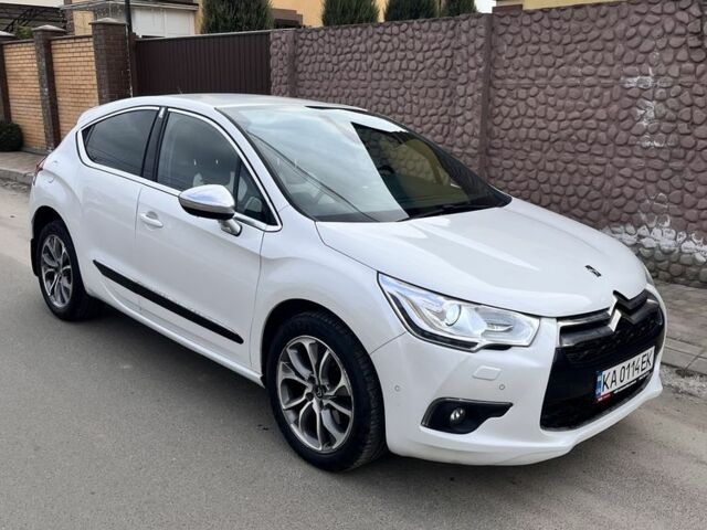 Білий Сітроен ДС4, об'ємом двигуна 2 л та пробігом 108 тис. км за 12500 $, фото 2 на Automoto.ua