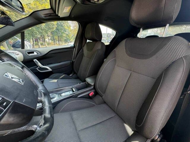 Білий Сітроен ДС4, об'ємом двигуна 1.6 л та пробігом 182 тис. км за 12900 $, фото 16 на Automoto.ua