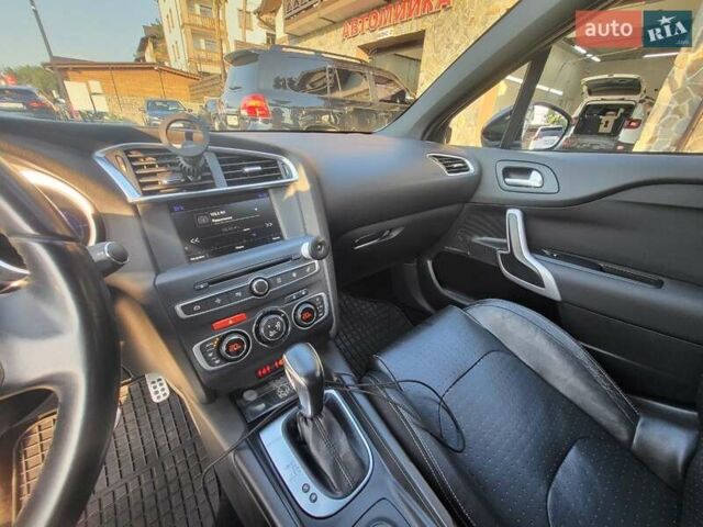 Білий Сітроен ДС4, об'ємом двигуна 2 л та пробігом 79 тис. км за 15300 $, фото 23 на Automoto.ua