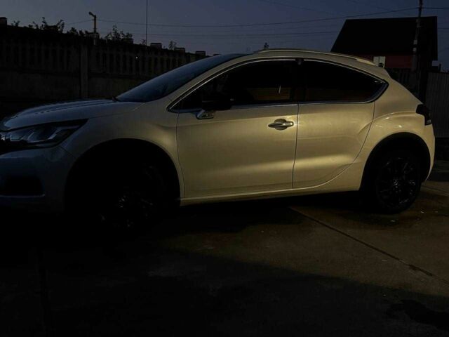 Білий Сітроен ДС4, об'ємом двигуна 1.6 л та пробігом 182 тис. км за 12900 $, фото 14 на Automoto.ua