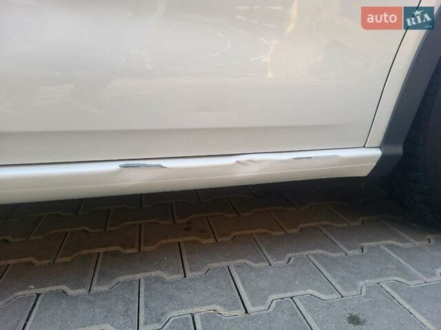 Білий Сітроен ДС4, об'ємом двигуна 2 л та пробігом 79 тис. км за 15300 $, фото 13 на Automoto.ua