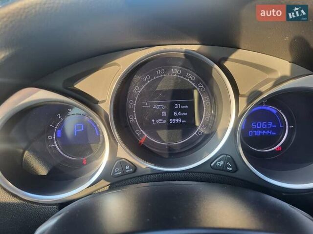 Білий Сітроен ДС4, об'ємом двигуна 2 л та пробігом 79 тис. км за 15300 $, фото 16 на Automoto.ua