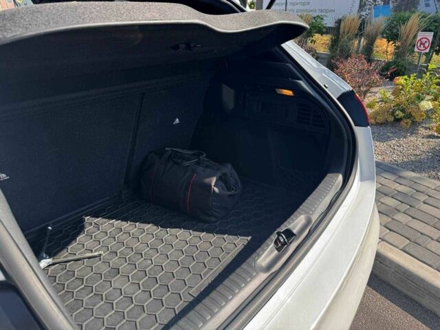 Білий Сітроен ДС4, об'ємом двигуна 1.6 л та пробігом 182 тис. км за 12900 $, фото 9 на Automoto.ua