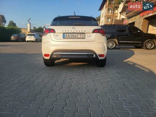 Білий Сітроен ДС4, об'ємом двигуна 2 л та пробігом 79 тис. км за 15300 $, фото 7 на Automoto.ua