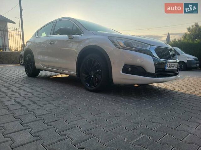 Білий Сітроен ДС4, об'ємом двигуна 2 л та пробігом 79 тис. км за 15300 $, фото 3 на Automoto.ua