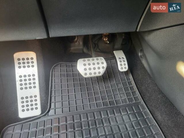 Білий Сітроен ДС4, об'ємом двигуна 2 л та пробігом 79 тис. км за 15300 $, фото 14 на Automoto.ua