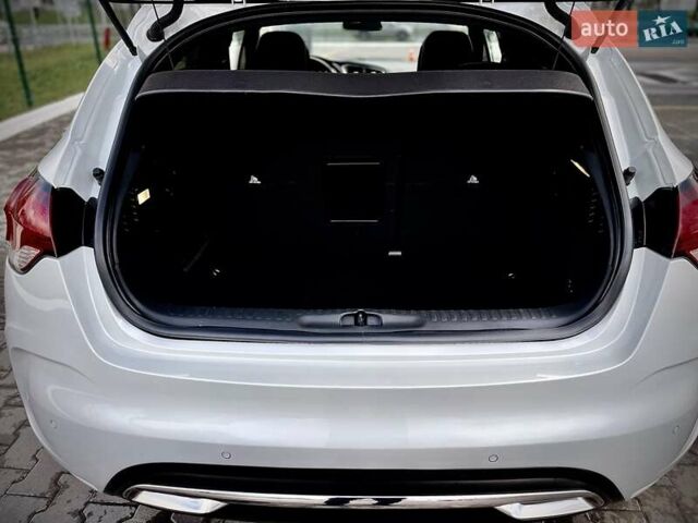 Белый Ситроен ДС4, объемом двигателя 2 л и пробегом 115 тыс. км за 13500 $, фото 21 на Automoto.ua