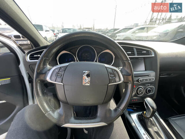 Білий Сітроен ДС4, об'ємом двигуна 2 л та пробігом 178 тис. км за 14700 $, фото 8 на Automoto.ua