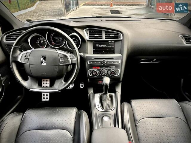 Белый Ситроен ДС4, объемом двигателя 2 л и пробегом 115 тыс. км за 13500 $, фото 17 на Automoto.ua
