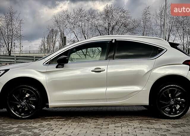 Белый Ситроен ДС4, объемом двигателя 2 л и пробегом 115 тыс. км за 13500 $, фото 3 на Automoto.ua