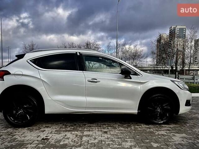 Белый Ситроен ДС4, объемом двигателя 2 л и пробегом 115 тыс. км за 13500 $, фото 7 на Automoto.ua