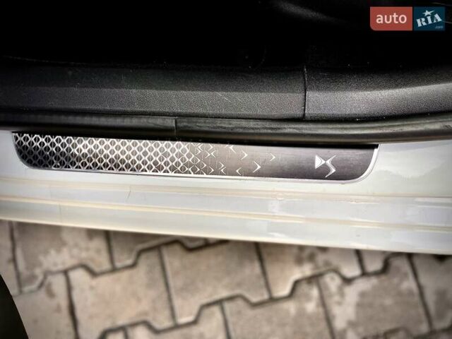 Белый Ситроен ДС4, объемом двигателя 2 л и пробегом 115 тыс. км за 13500 $, фото 33 на Automoto.ua