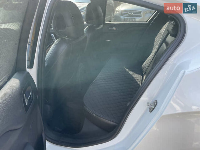 Білий Сітроен ДС4, об'ємом двигуна 2 л та пробігом 178 тис. км за 14700 $, фото 7 на Automoto.ua