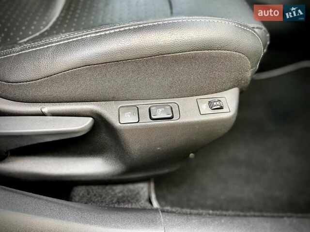 Белый Ситроен ДС4, объемом двигателя 2 л и пробегом 115 тыс. км за 13500 $, фото 18 на Automoto.ua