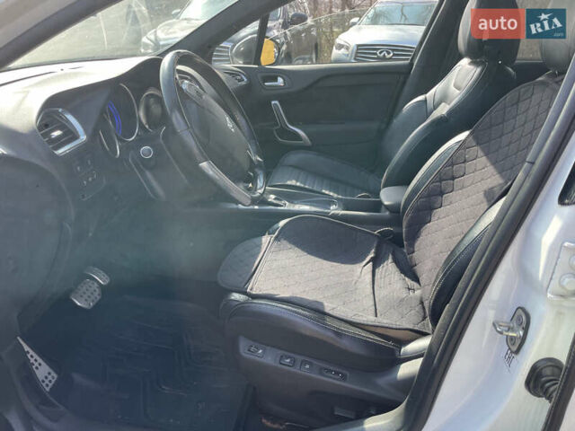 Білий Сітроен ДС4, об'ємом двигуна 2 л та пробігом 178 тис. км за 14700 $, фото 4 на Automoto.ua