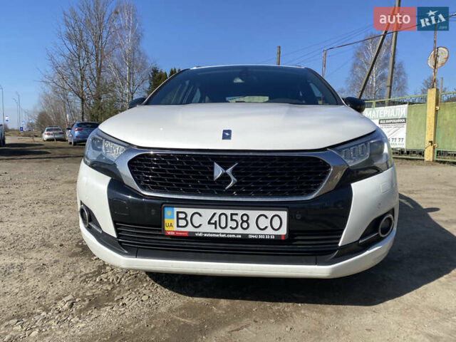Белый Ситроен ДС4, объемом двигателя 2 л и пробегом 160 тыс. км за 15500 $, фото 1 на Automoto.ua