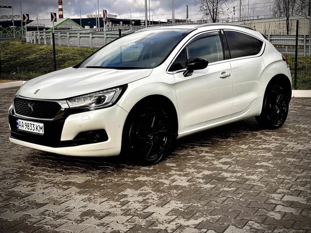 Белый Ситроен ДС4, объемом двигателя 2 л и пробегом 115 тыс. км за 13500 $, фото 2 на Automoto.ua