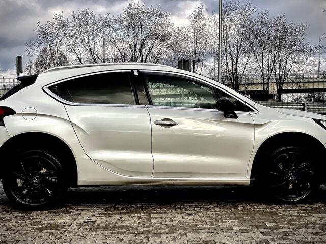 Белый Ситроен ДС4, объемом двигателя 2 л и пробегом 115 тыс. км за 13500 $, фото 5 на Automoto.ua