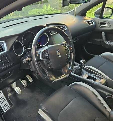 Черный Ситроен ДС4, объемом двигателя 1.56 л и пробегом 270 тыс. км за 9400 $, фото 22 на Automoto.ua