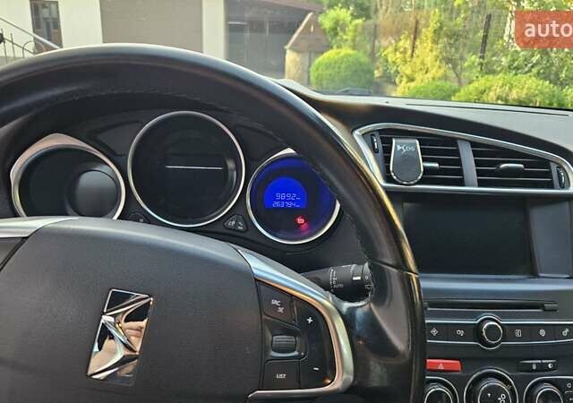 Черный Ситроен ДС4, объемом двигателя 1.56 л и пробегом 270 тыс. км за 9400 $, фото 26 на Automoto.ua