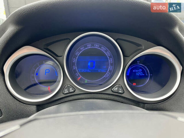 Сітроен ДС4 2012 у Києві на Automoto.ua Чорний Сітроен ДС4, об'ємом двигуна 1.6 л та пробігом 125 тис. км за 9700 $, фото 32 на Automoto.ua