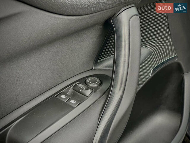 Сітроен ДС4 2012 у Києві на Automoto.ua Чорний Сітроен ДС4, об'ємом двигуна 1.6 л та пробігом 125 тис. км за 9700 $, фото 13 на Automoto.ua