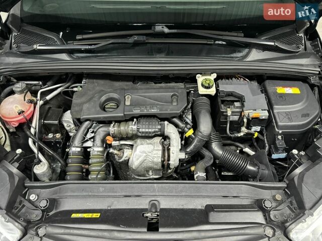 Чорний Сітроен ДС4, об'ємом двигуна 1.6 л та пробігом 235 тис. км за 9950 $, фото 24 на Automoto.ua