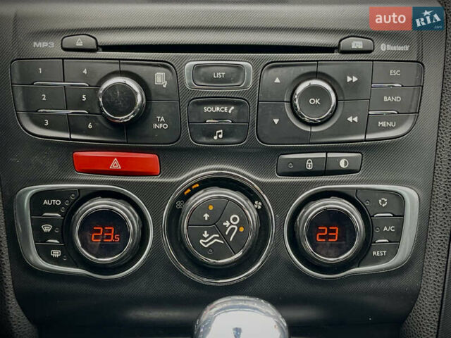 Сітроен ДС4 2012 у Києві на Automoto.ua Чорний Сітроен ДС4, об'ємом двигуна 1.6 л та пробігом 125 тис. км за 9700 $, фото 26 на Automoto.ua