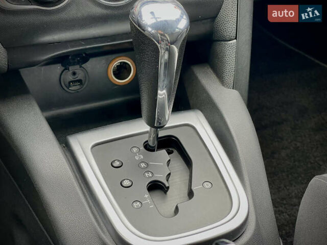 Сітроен ДС4 2012 у Києві на Automoto.ua Чорний Сітроен ДС4, об'ємом двигуна 1.6 л та пробігом 125 тис. км за 9700 $, фото 27 на Automoto.ua