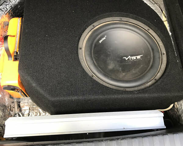 Черный Ситроен ДС4, объемом двигателя 1.6 л и пробегом 178 тыс. км за 9600 $, фото 36 на Automoto.ua
