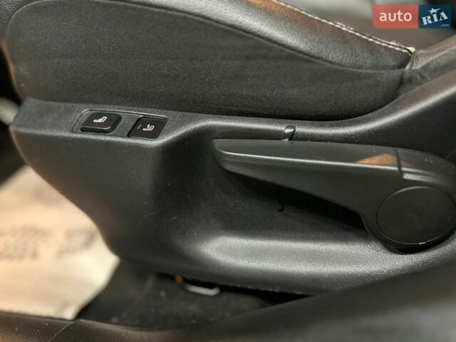Чорний Сітроен ДС4, об'ємом двигуна 1.6 л та пробігом 235 тис. км за 9950 $, фото 50 на Automoto.ua