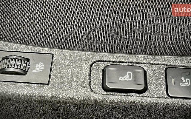 Чорний Сітроен ДС4, об'ємом двигуна 1.6 л та пробігом 125 тис. км за 8500 $, фото 16 на Automoto.ua