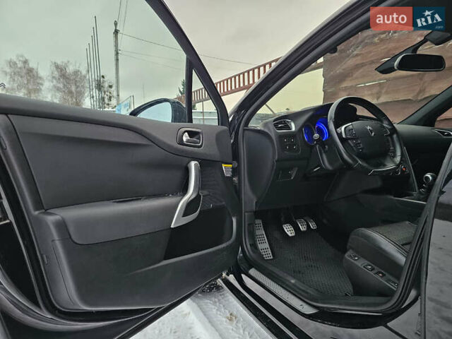 Чорний Сітроен ДС4, об'ємом двигуна 1.6 л та пробігом 180 тис. км за 9300 $, фото 12 на Automoto.ua